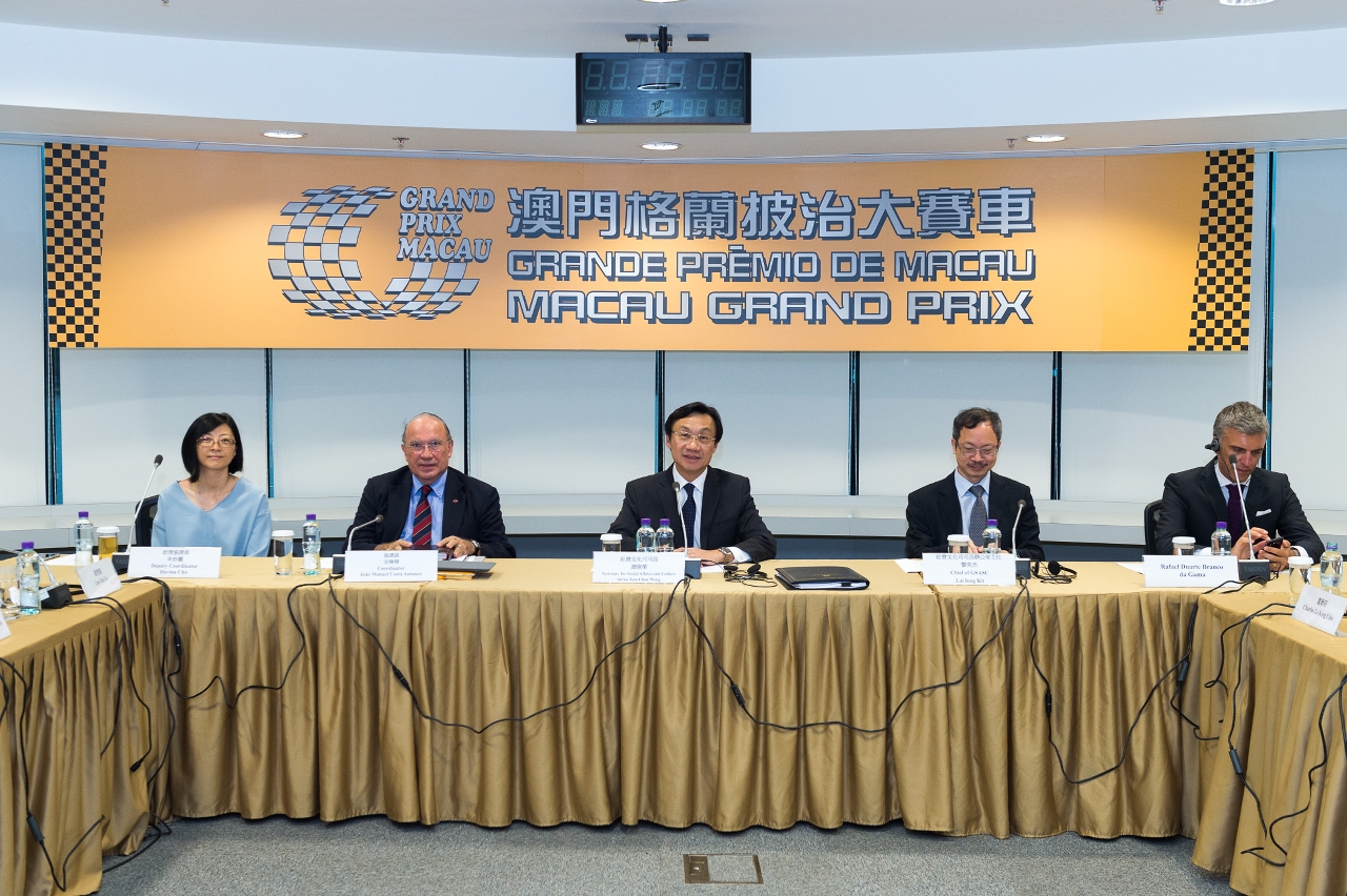 Secretary for Social Affairs and Culture, Alexis Tam Chon Weng, leads the third meeting of the Macau Grand Prix Committee in 2015