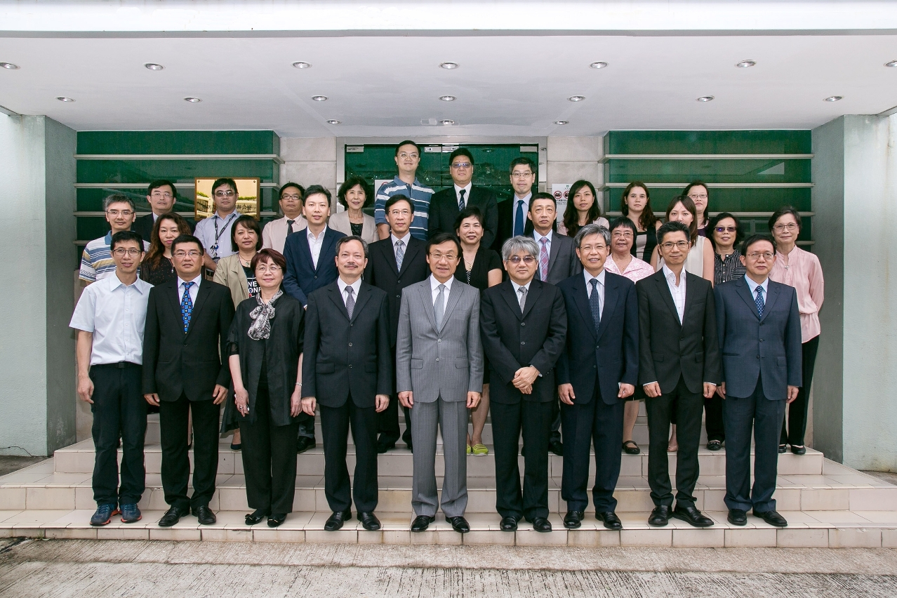 防治愛滋病委員會與會者合照