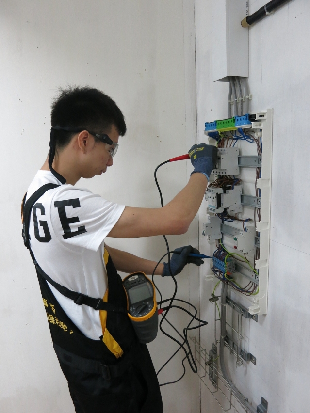 學員正進行技術訓練