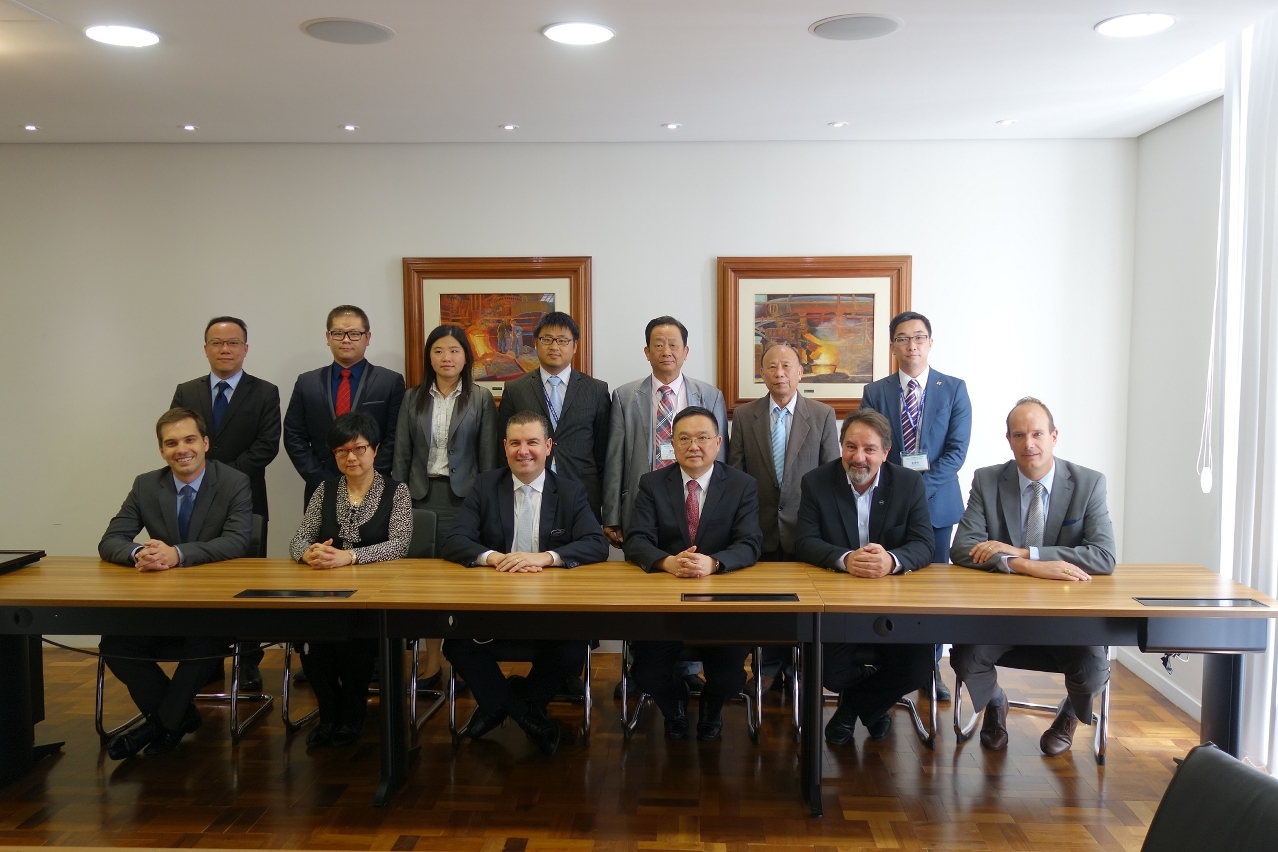 Visita de cortesia da Delegação Empresarial de Macau às diferentes instituições em Curitiba, nomeadamente: a Agência Paraná de Desenvolvimento (APD), a Associação Comercial de Paraná (ACP) e a Federação das Indústrias do Paraná (FIEP)