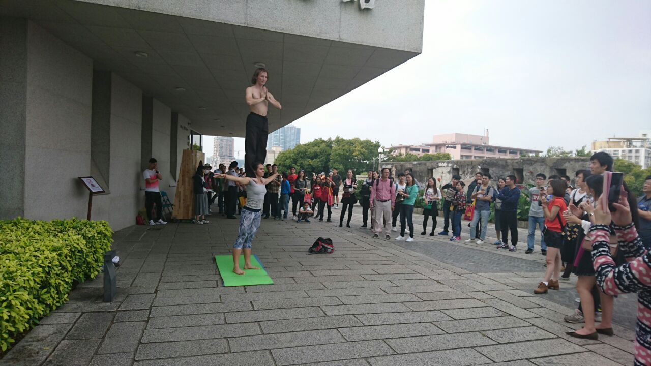 Os três Pontos de Busking acolheram, no total, actuações de mais de 100 artistas, atraindo mais de 5000 espectadores.