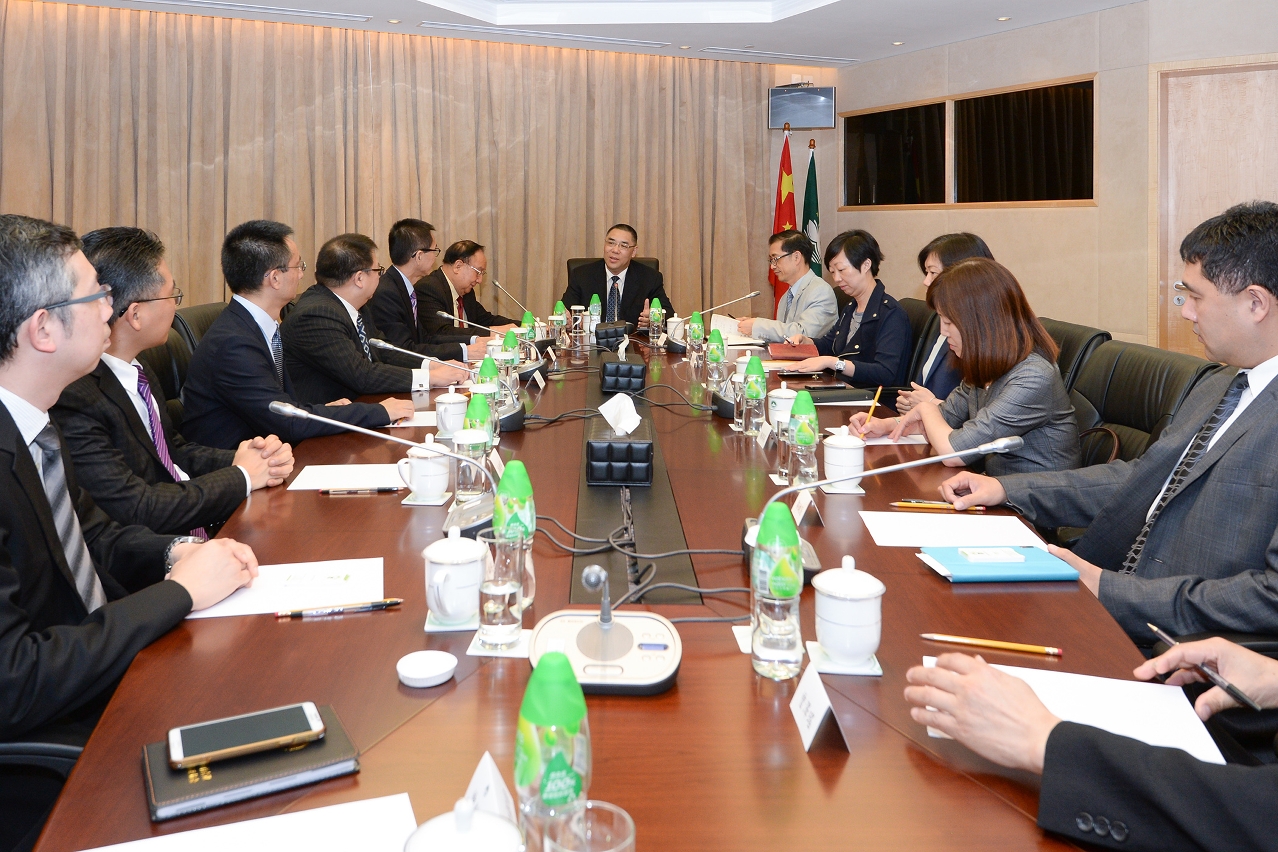 Chefe do Executivo, Chui Sai On, tem encontro com os representantes do Centro para o Desenvolvimento do Raciocínio Criativo de Guangdong - Macau