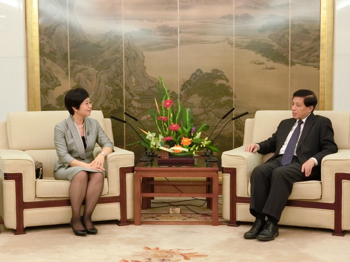 Encontro entre a Secretária Sónia Chan e o vice-ministro Zhang Yesui do Ministério dos Negócios Estrangeiros.