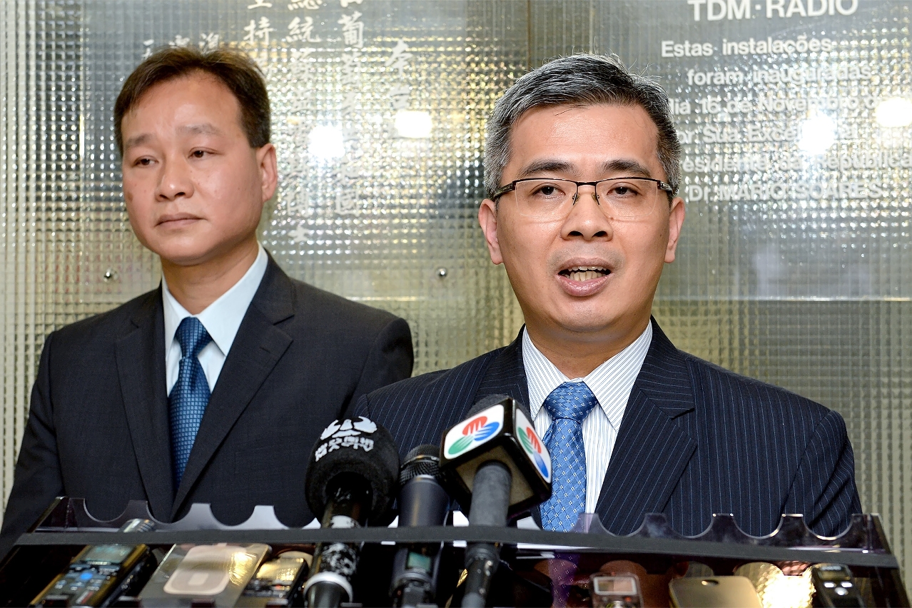 保安司司長黃少澤接受訪問