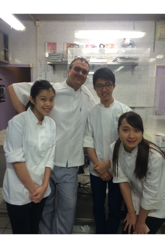 Leong Un Pek (first from left) participated a training session in France with companion of the Jeffrey Lao, the appointed expert.