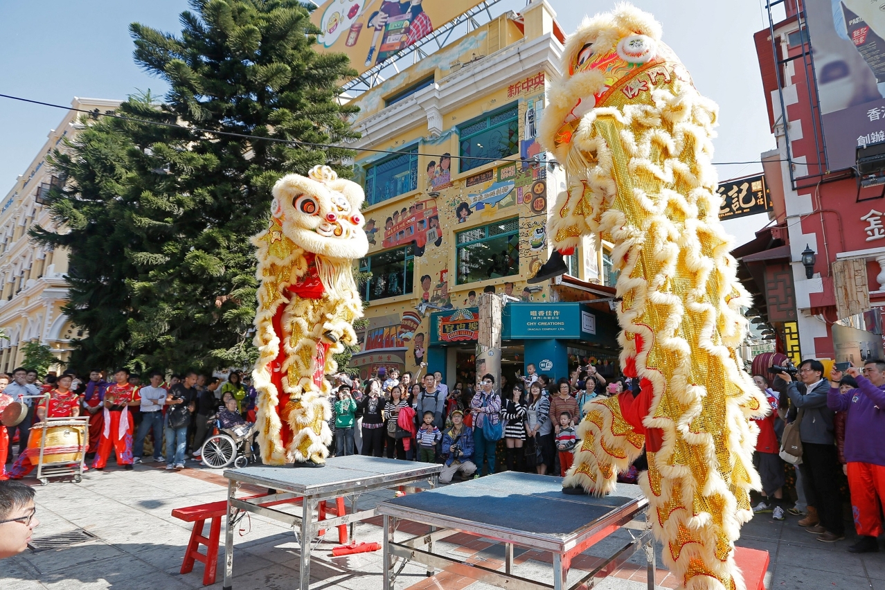 旅遊局於不同地區安排多項具中葡傳統特色的文藝表演