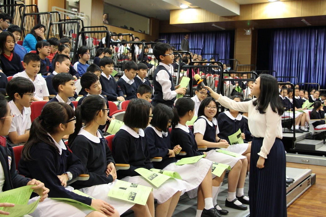 A Orquestra de Macau visitou as escolas locais para apresentar uma série de concertos