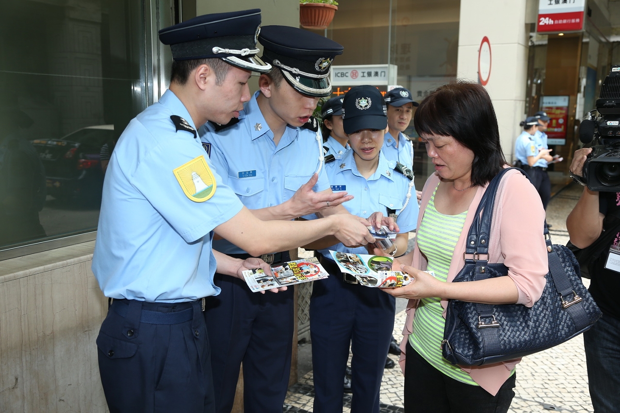治安警宣傳隊到中區宣傳防罪資訊