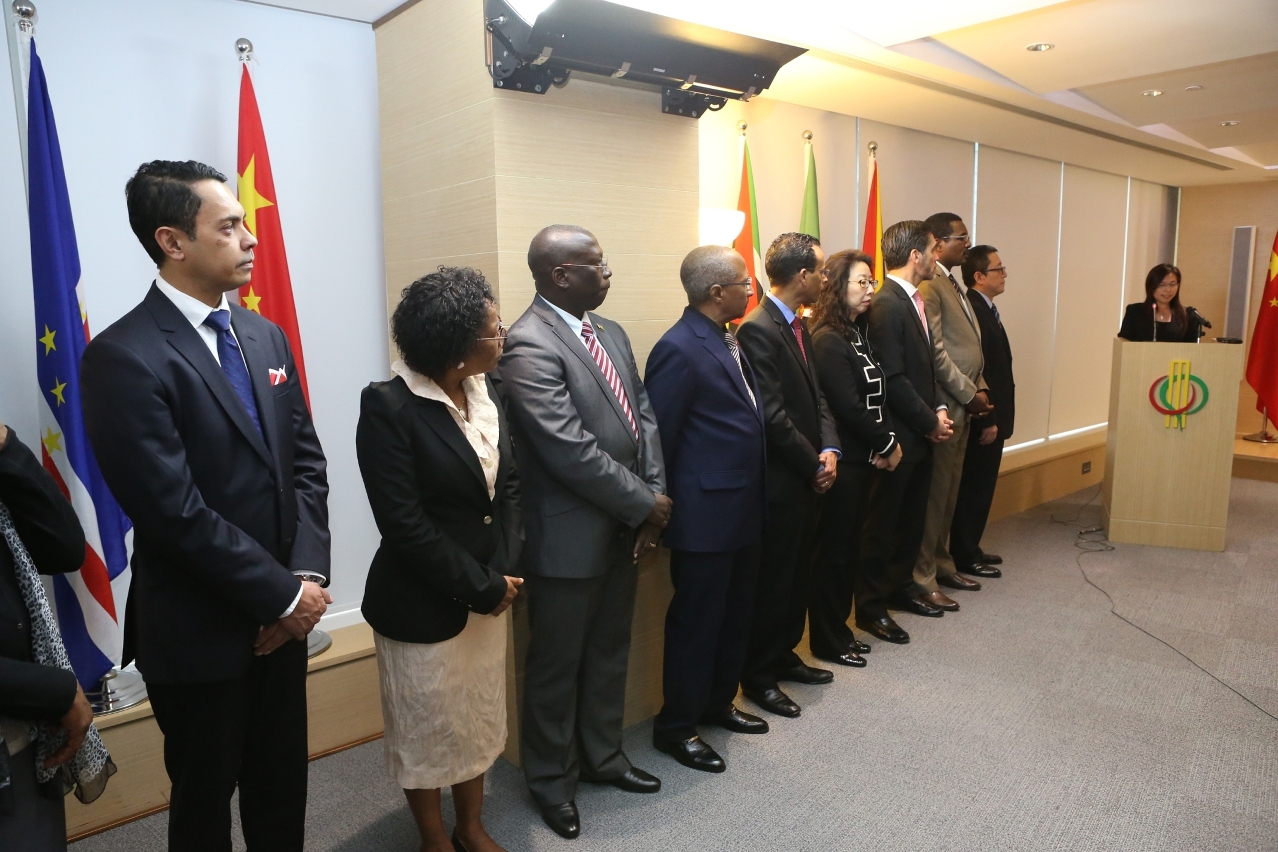 Tomada de posse da Coordenadora do Gabinete de Apoio ao Secretariado Permanente do Fórum de Macau, Dra. Chan Keng Hong, Echo