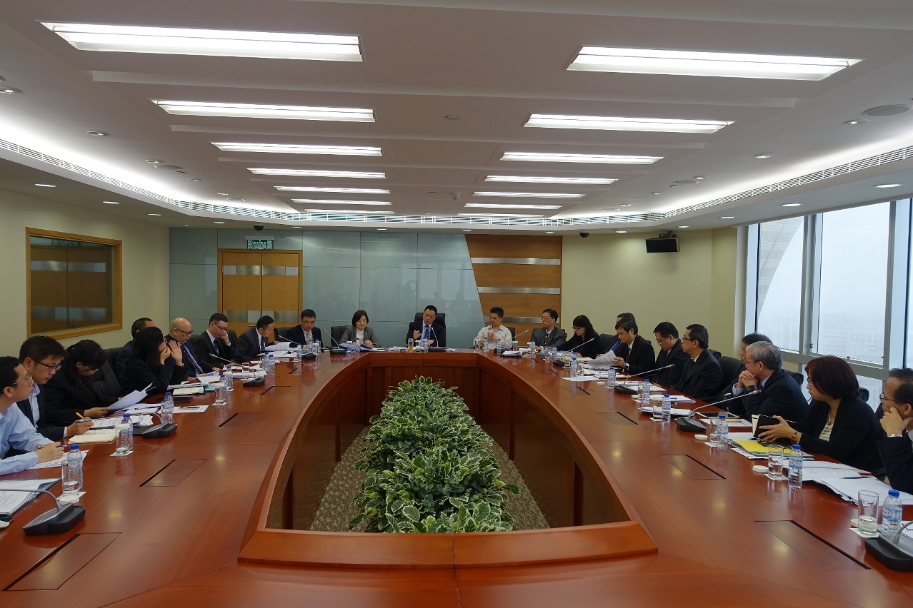 梁維特司長主持跨部門會議，要求勞工局及人資辦研究建築項目申請外僱的特別職安要求。