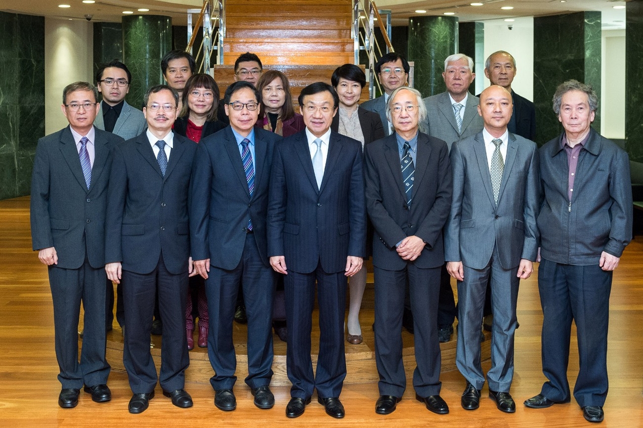 社會文化司司長會見澳門美術協會一行