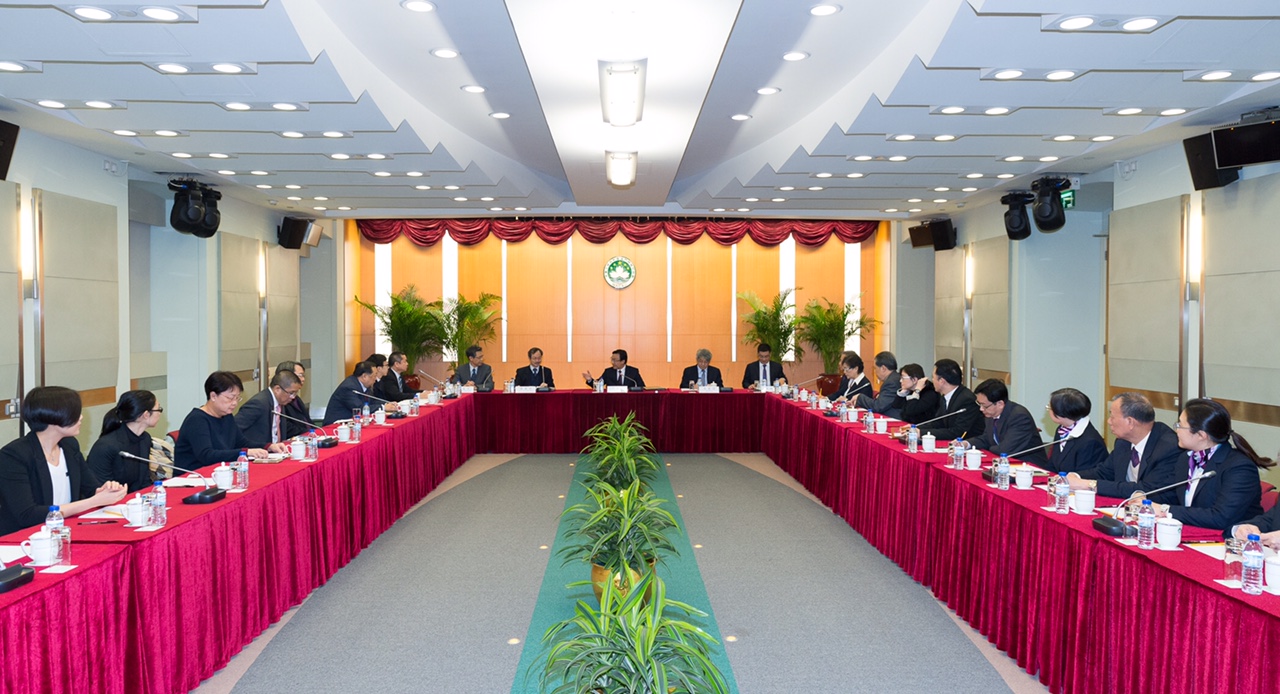 譚俊榮會見澳門醫務界聯合總會一行