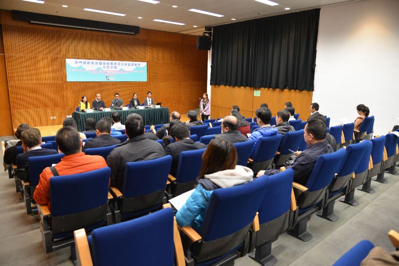 環境保護局向相關餐飲業界、相關政府部門、專業團體舉行多場專場諮詢會。