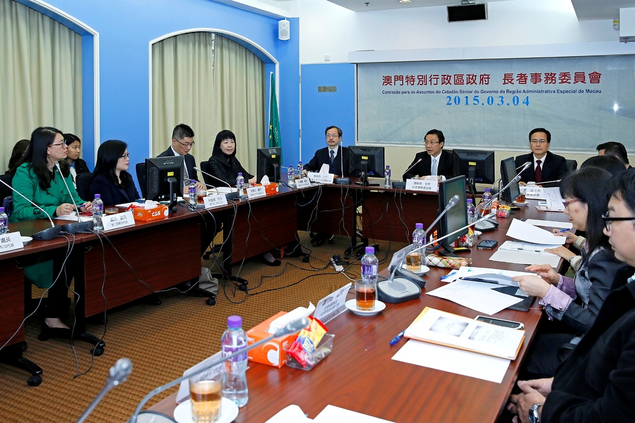長者事務委員會舉行全體會議