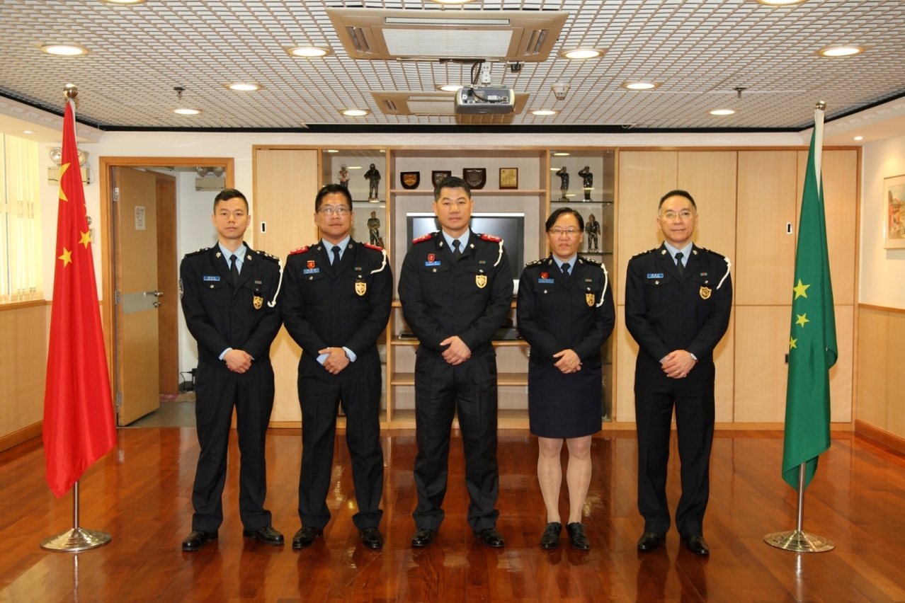 新晉警務總長與本局領導層合照