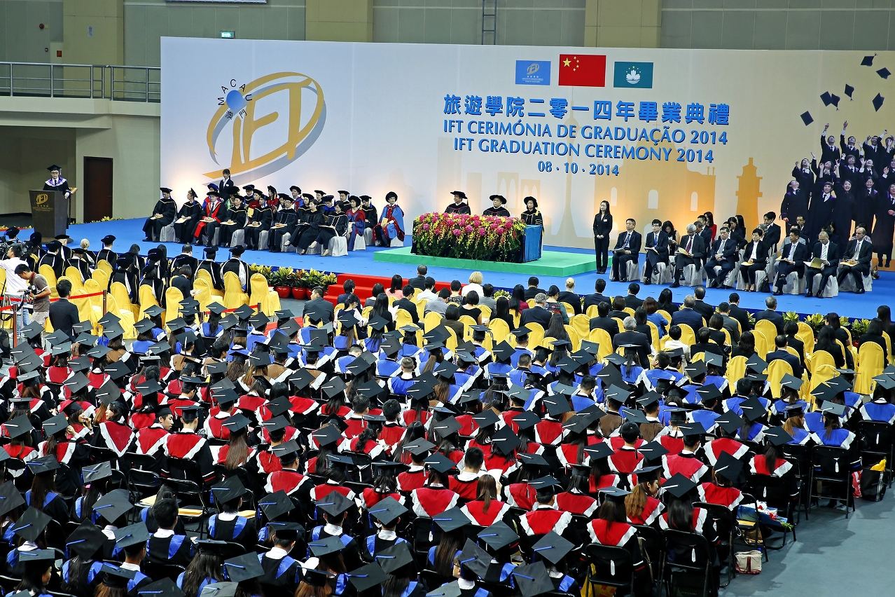 行政長官崔世安出席2014年旅遊學院畢業禮