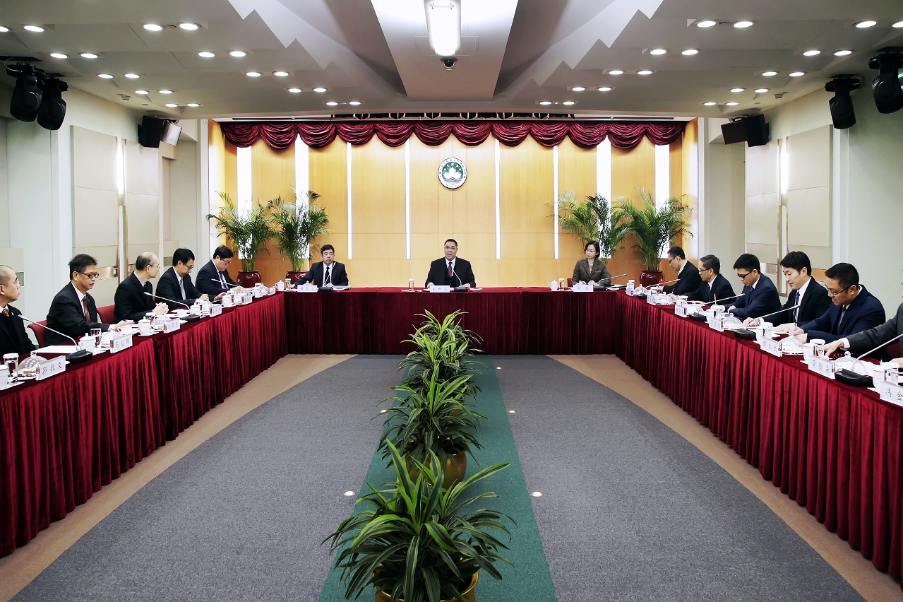 行政長官崔世安與交通諮詢委員會委員座談