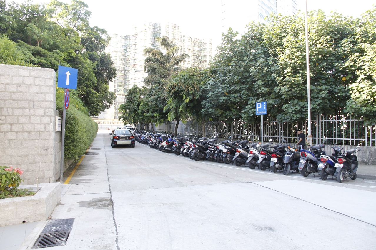 新雅馬路賽車期間改反方向行車