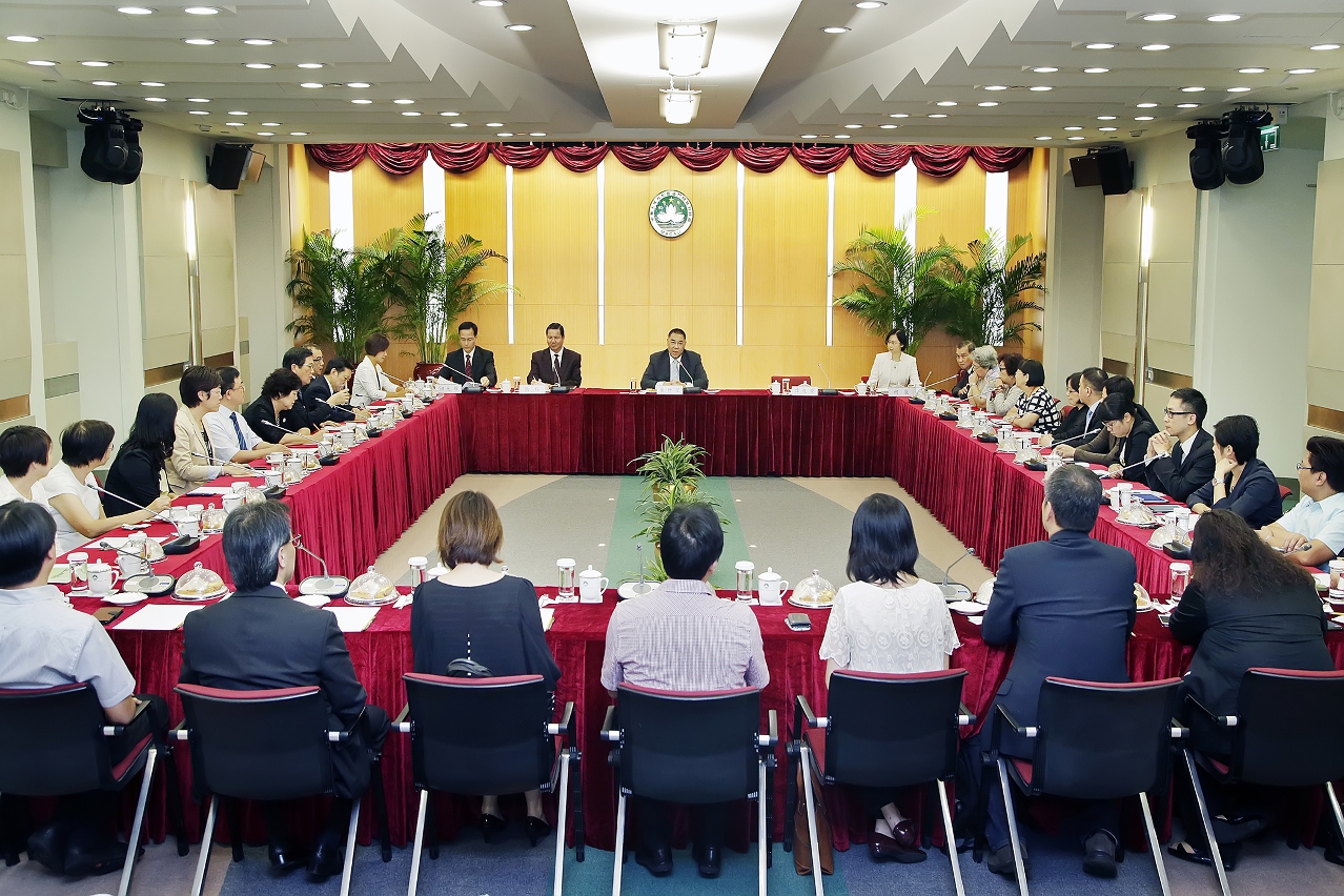 行政長官崔世安與社會服務界代表座談