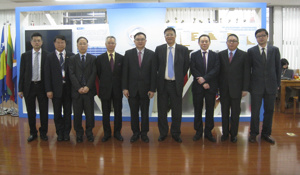 考察訪問團一行拜訪國際展覽業協會(UFI) 2013年行政總裁暨2014年行政副總裁、上海市商務委員會副主任陳先進 (右四)