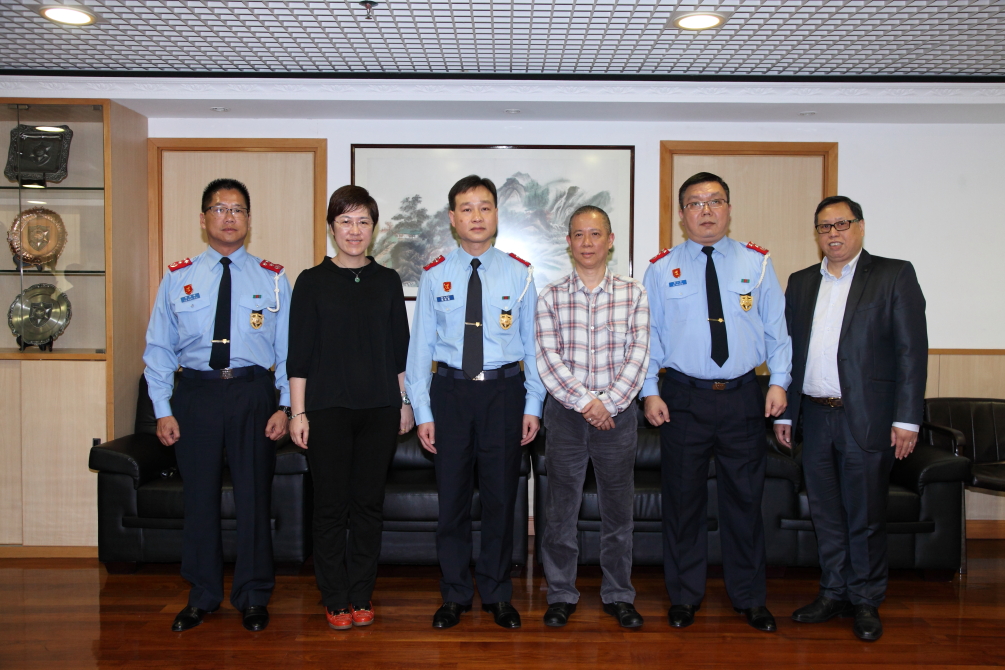 馬耀權局長與街總物管會及民建聯理事長合影