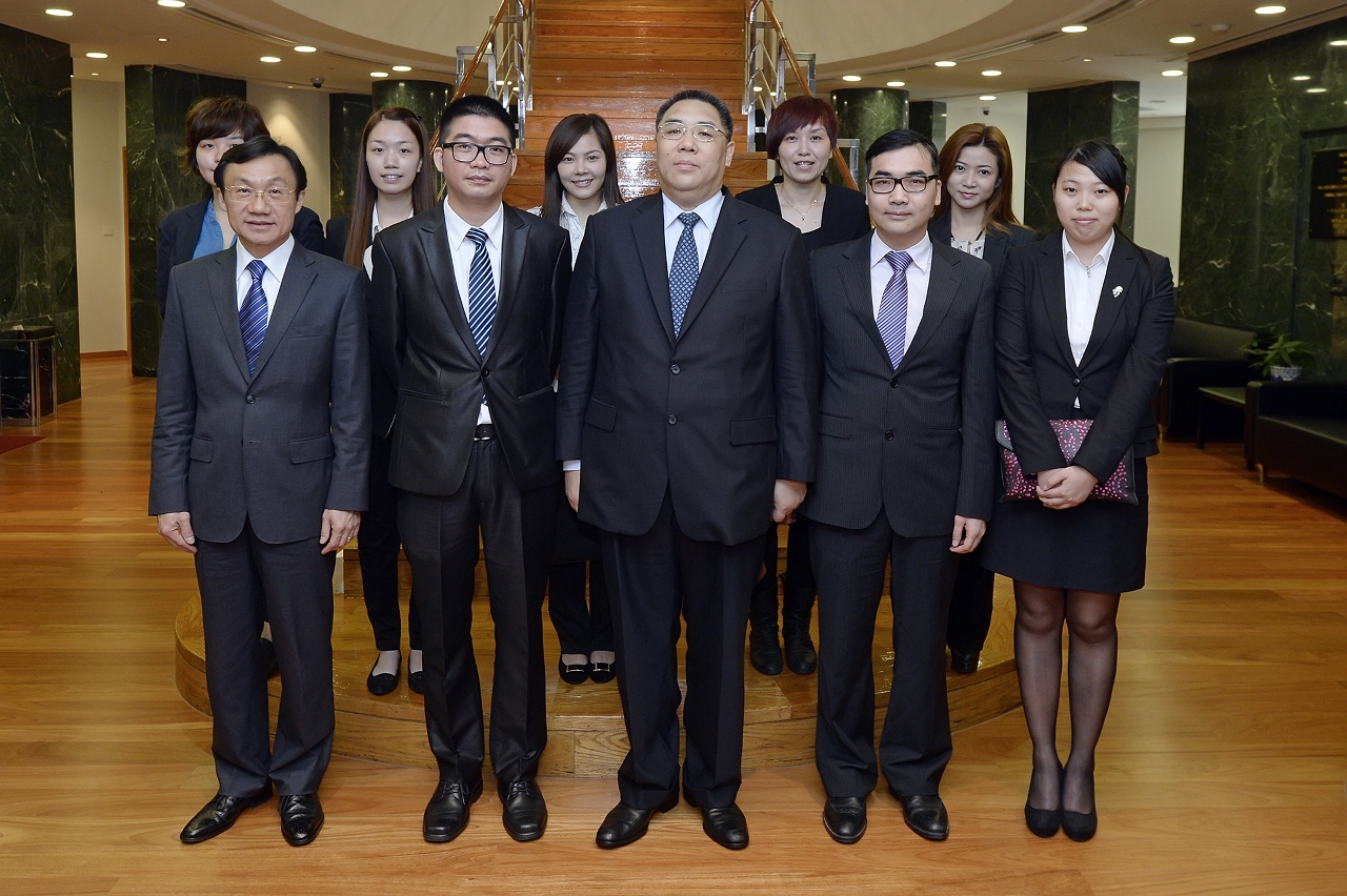 行政長官會見紀念“五．四”青年節活動籌委會代表