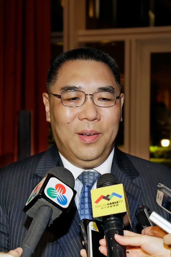 崔世安：行政長官選委選舉應予尊重