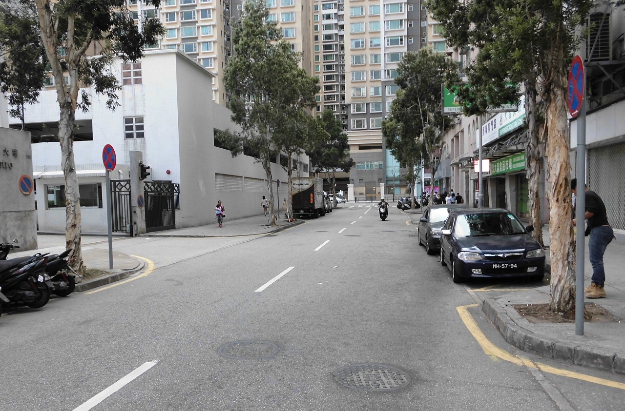改善拉哥斯街渠道及道路工程