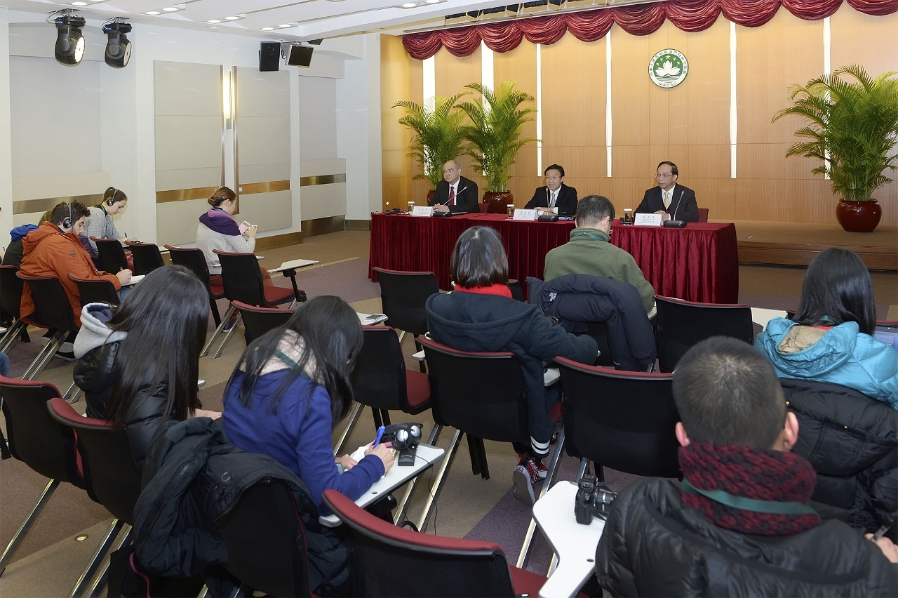 政府發言人辦公室舉行新聞發佈會，公佈有關澳廣視的人事安排。