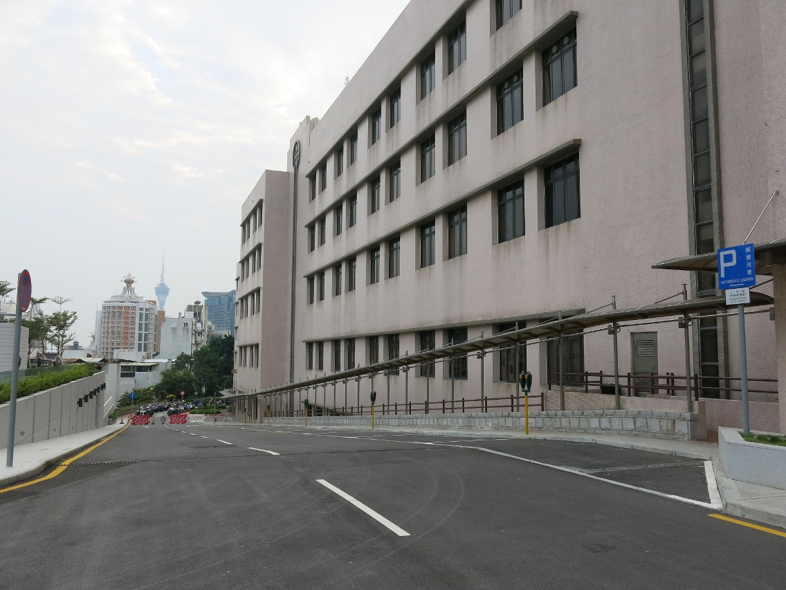 位於若憲斜巷的咪錶泊車位及電單車泊位區將於周五起恢復予公眾停泊