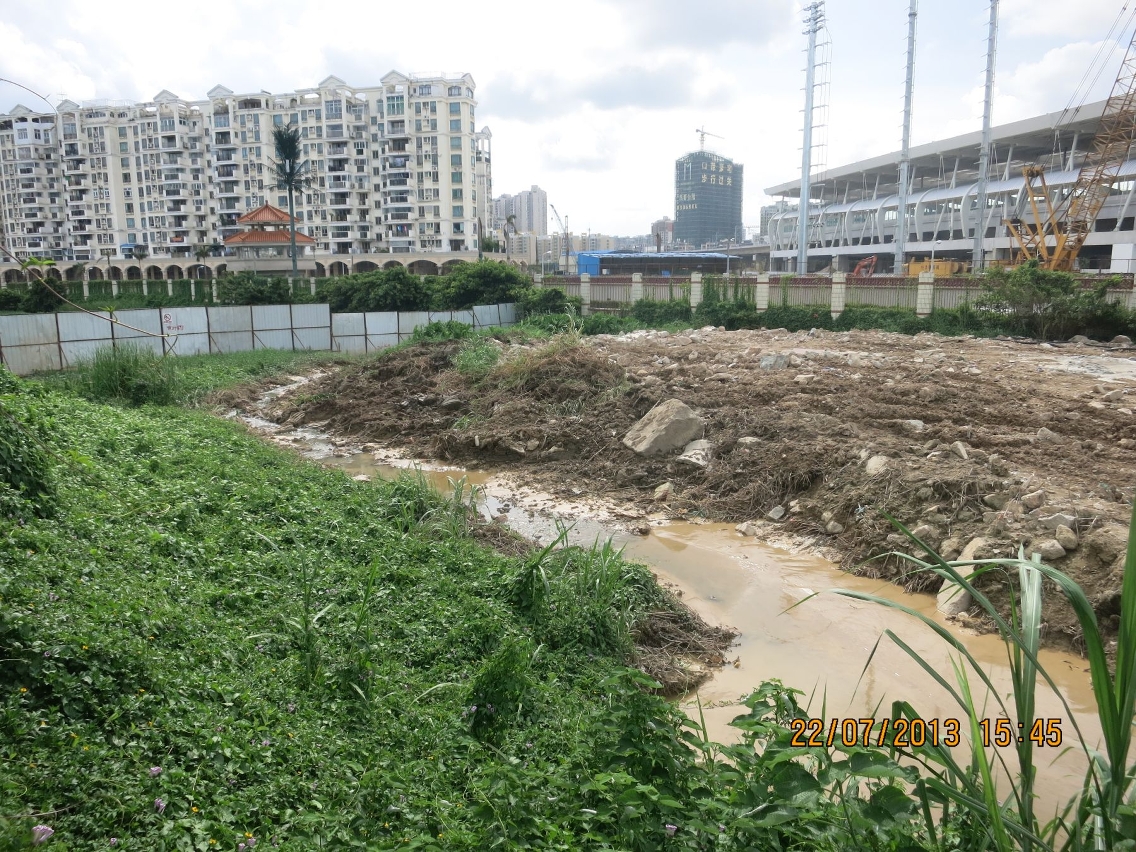 環保局與建設辦密切關注鴨涌河上游出現黃泥水流入情況