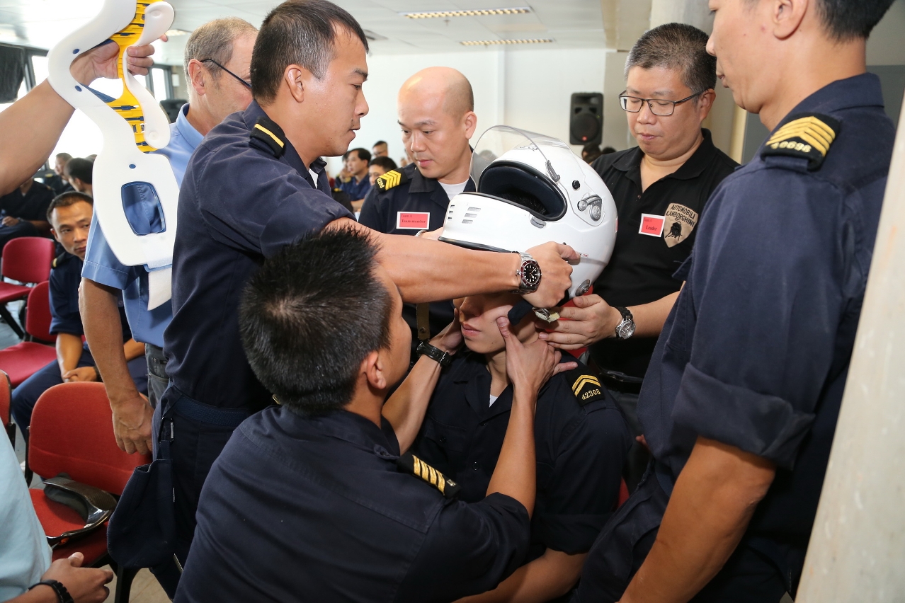 本地賽車救援隊伍進行實況練習及考核
