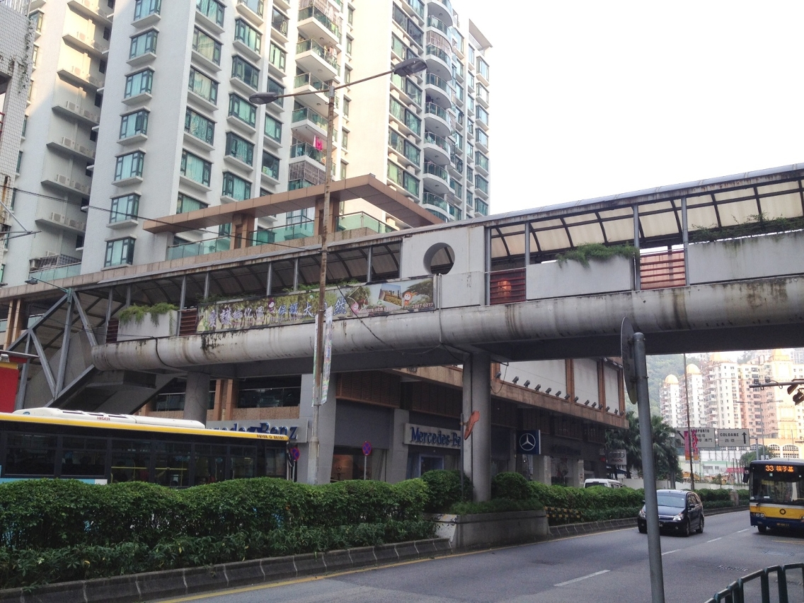 氹仔孫逸仙博士大馬路與大連街交界行人天橋維修工程
