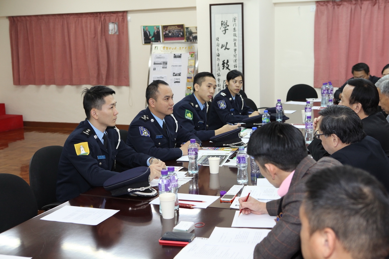 治安警聆聽物管會的治安意見