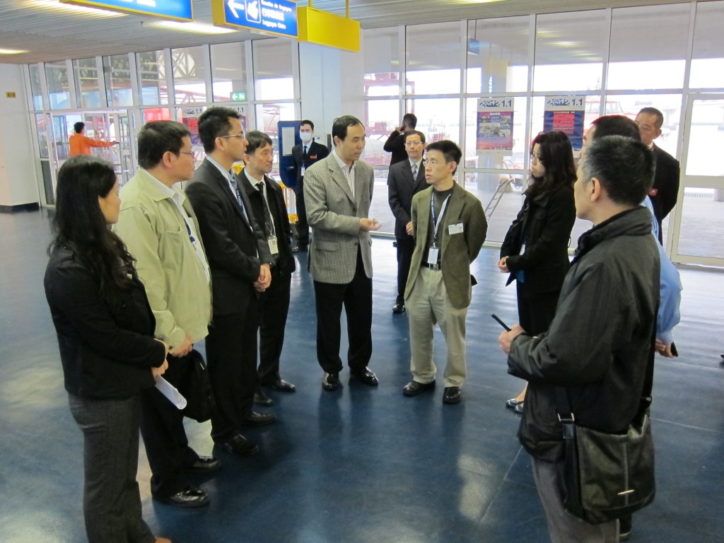港務局及衛生局向碼頭營運公司了解清潔衛生情況
