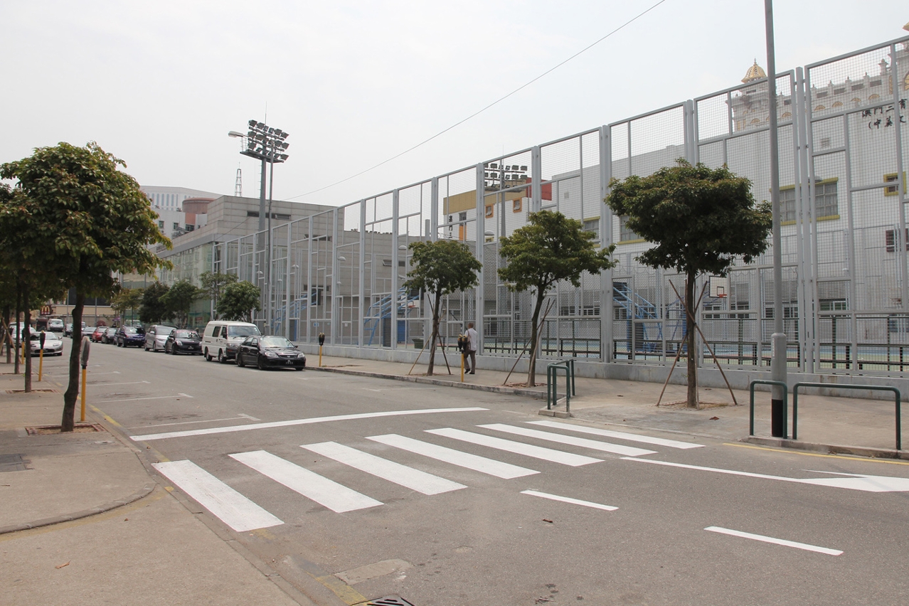 體育路增設斑馬線提升居民過路安全