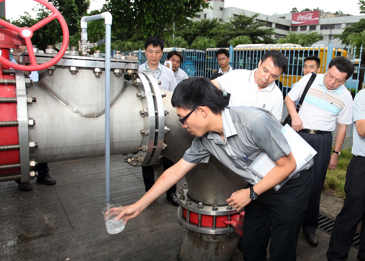 珠海市考察團成員參觀跨境工業區污水處理設施
