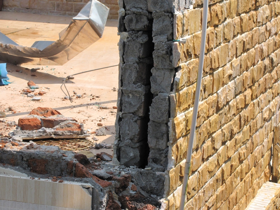 該僭建樓房工程質量差劣