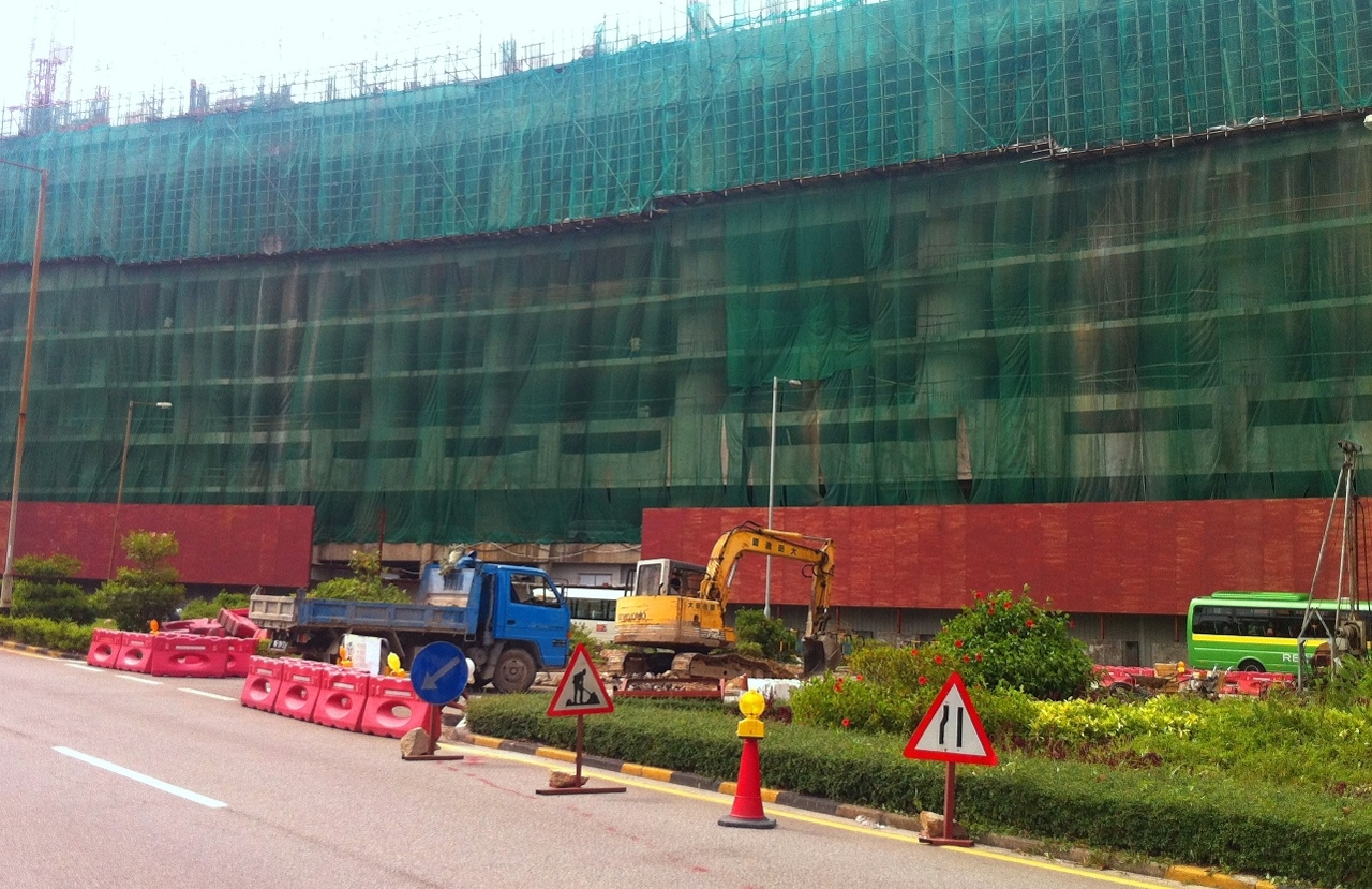 施工單位正加緊作業 完成各項準備工作