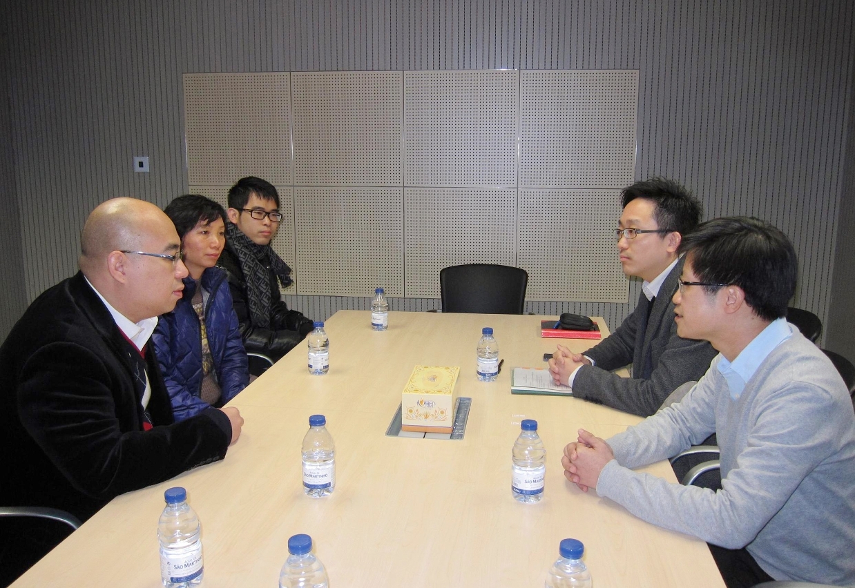 交通事務局與東北區坊會就建設新雅馬路與慕拉士大馬路連接通道交換意見