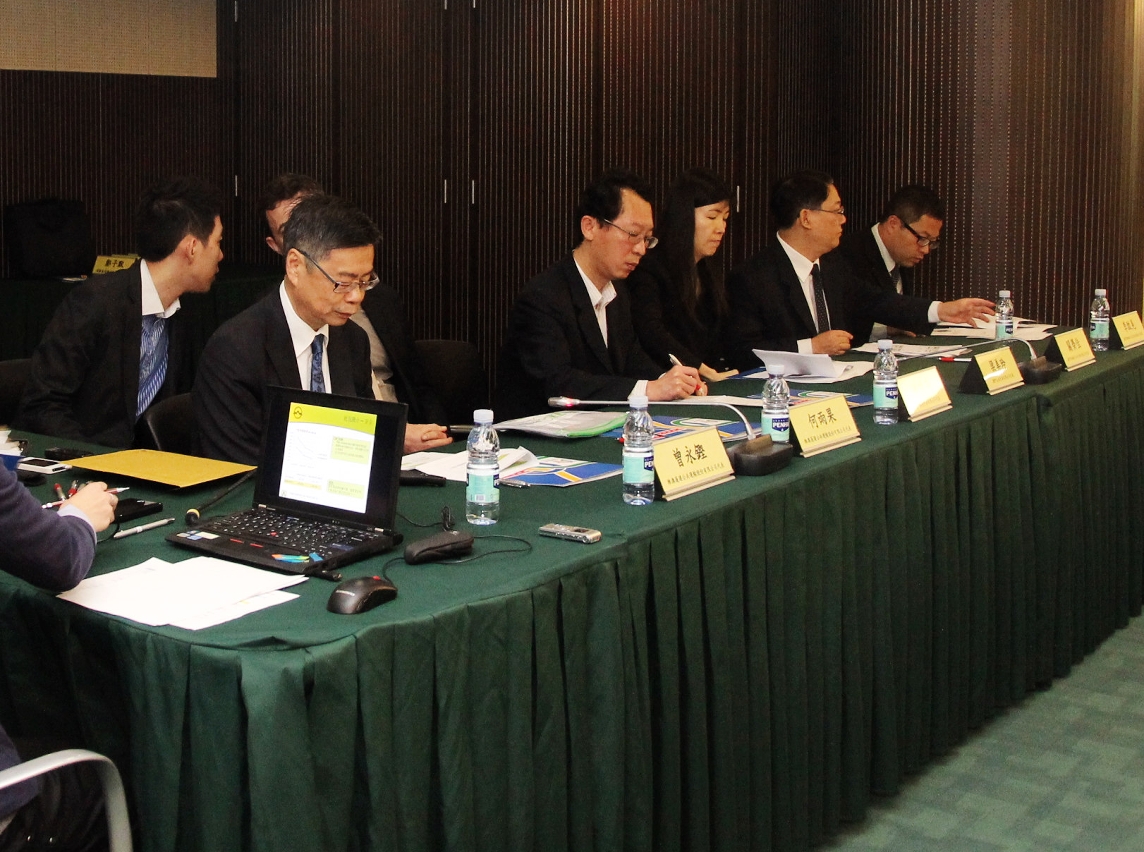 三巴代表向交諮會匯報優化計劃的落實情況及今年工作計劃