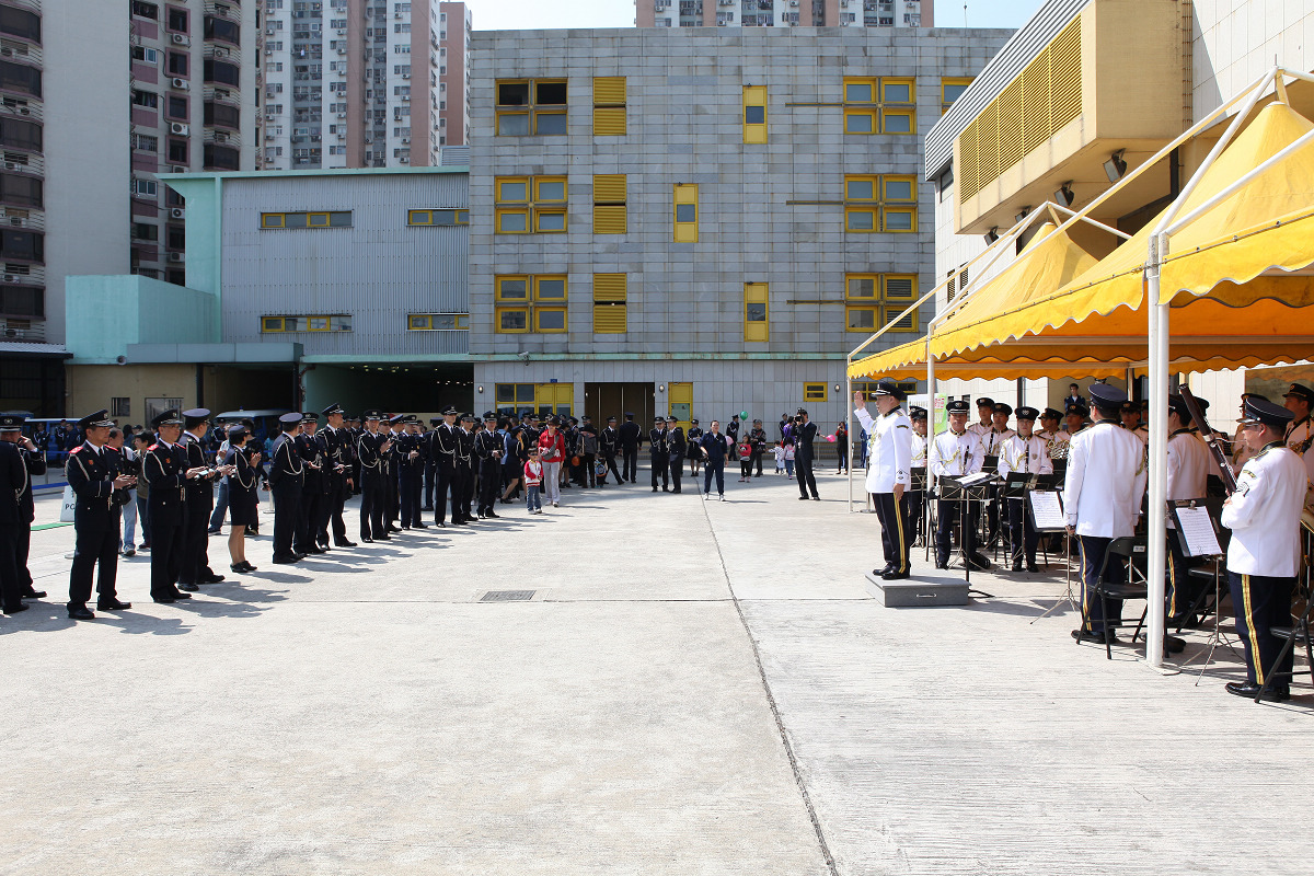 警察樂隊在開放日為來賓表演