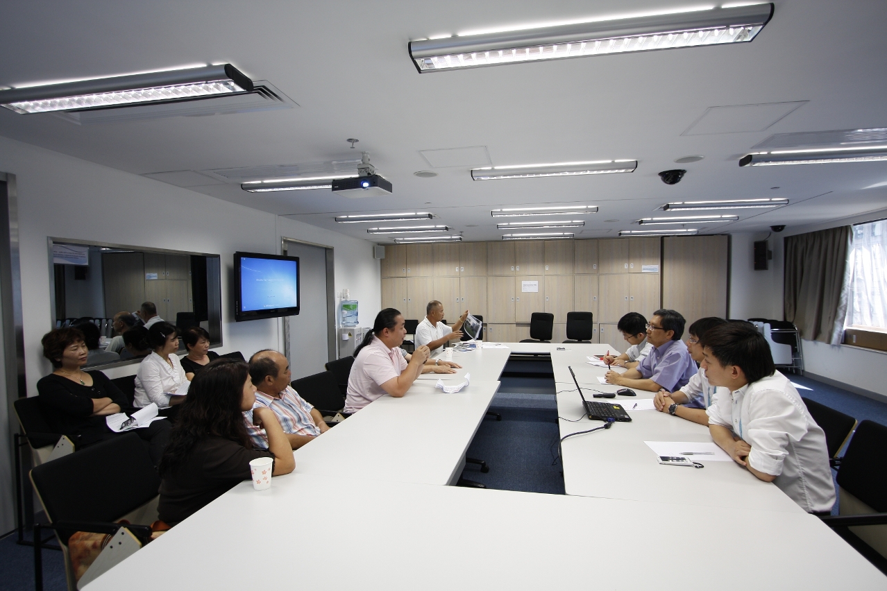 運建辦與澳門社發代表探討輕軌建設