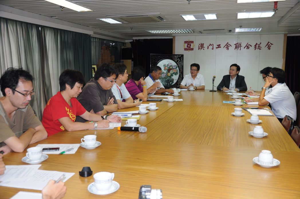 環保局拜訪澳門工會聯合總會就環保與節能基金事宜交換意見
