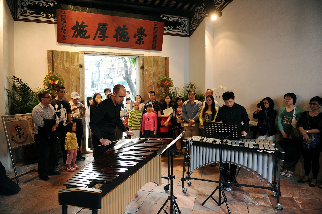 澳門樂團樂手們將在鄭家大屋演奏，讓觀眾隨著音樂漫步遊覽這座具寶貴價值的大宅。