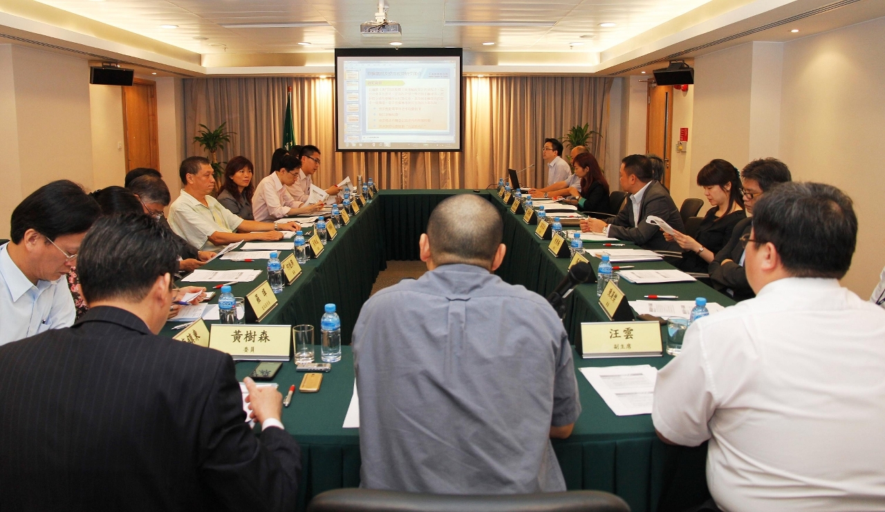 政策規劃及管理建設專責小組召開會議