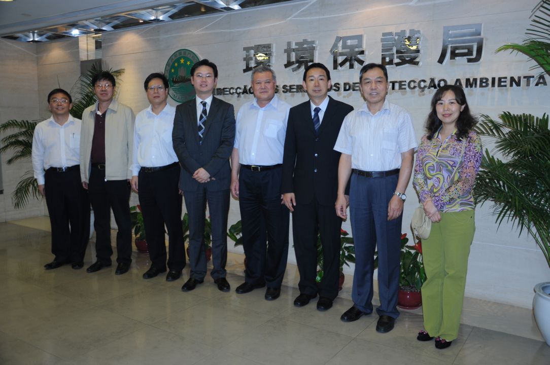 深圳市人大考察團日前到本澳參觀環保基建設施，並與環境保護局商討未來的合作方向。