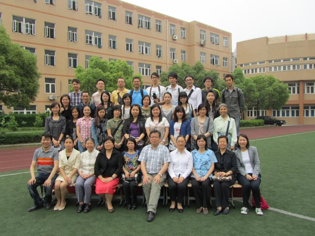 圖三_與上海市普陀區教育局王鏡晨局長及洛川小學劉愛武校長合照