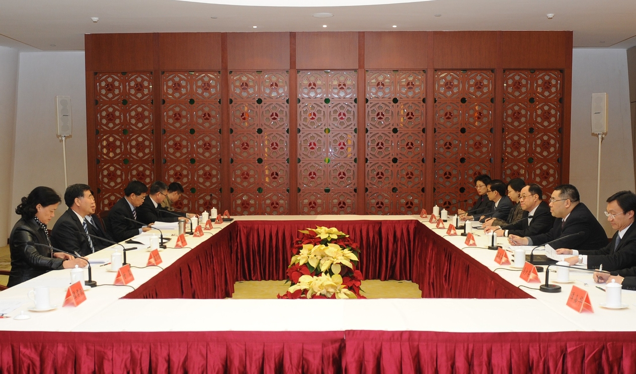 行政長官崔世安到廣州與廣東省委書記汪洋會面