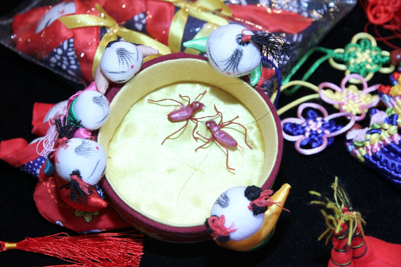 童趣作品 “鬥蟋蟀”